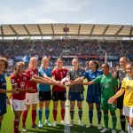 découvrez les avancées historiques du football féminin avec l'élaboration d'une première convention collective dédiée aux joueuses professionnelles, visant à améliorer leurs conditions de travail et reconnaître leur engagement.