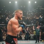 découvrez comment l'événement mma de jake paul sur netflix, bien que chaotique, apporte des révélations surprenantes et un tournant salvateur pour le monde du sport et du divertissement.
