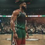 selon les médias américains, giannis antetokounmpo envisage de quitter les milwaukee bucks pour rejoindre le miami heat, un transfert qui pourrait bouleverser la nba.